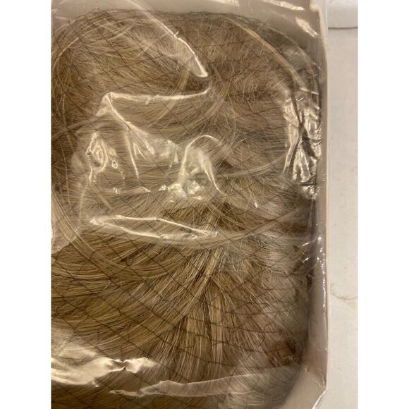 WigPro 806S Top Blend (TOPPER) Wig Pre Styled 4-Clips Synthetic Color 16/22. - Picture 6 of 7